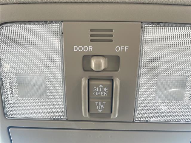 ヴァンガード ２４０Ｓ　サンルーフ　社外オーディオ　ＣＤ再生　ＥＴＣ　クルーズコントロール　スマートキー　プッシュスタート　純正ＨＩＤヘッドライト　純正フロアマット　社外２０インチアルミホイール（12枚目）