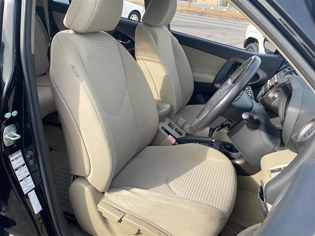 ヴァンガード ２４０Ｓ　サンルーフ　社外オーディオ　ＣＤ再生　ＥＴＣ　クルーズコントロール　スマートキー　プッシュスタート　純正ＨＩＤヘッドライト　純正フロアマット　社外２０インチアルミホイール（19枚目）