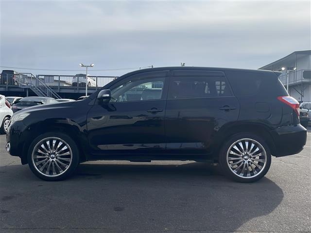 ヴァンガード ２４０Ｓ　サンルーフ　社外オーディオ　ＣＤ再生　ＥＴＣ　クルーズコントロール　スマートキー　プッシュスタート　純正ＨＩＤヘッドライト　純正フロアマット　社外２０インチアルミホイール（28枚目）