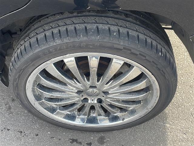 ヴァンガード ２４０Ｓ　サンルーフ　社外オーディオ　ＣＤ再生　ＥＴＣ　クルーズコントロール　スマートキー　プッシュスタート　純正ＨＩＤヘッドライト　純正フロアマット　社外２０インチアルミホイール（33枚目）