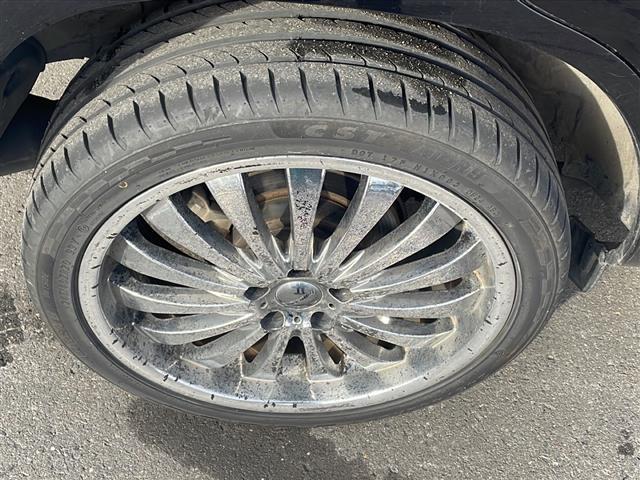 ヴァンガード ２４０Ｓ　サンルーフ　社外オーディオ　ＣＤ再生　ＥＴＣ　クルーズコントロール　スマートキー　プッシュスタート　純正ＨＩＤヘッドライト　純正フロアマット　社外２０インチアルミホイール（34枚目）