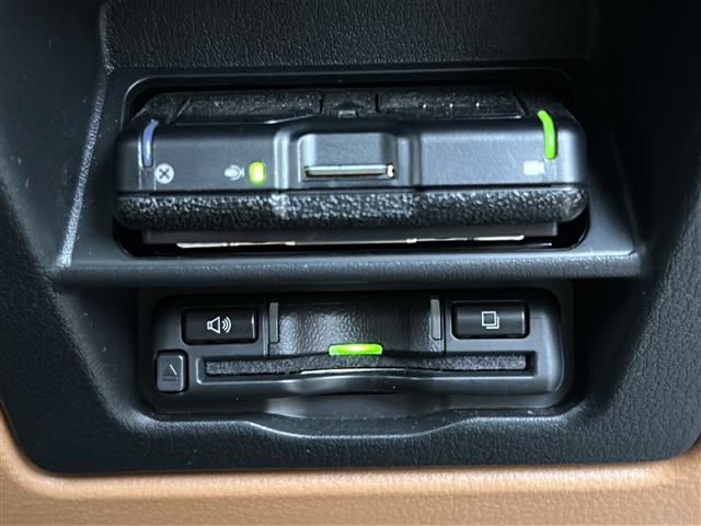 ＣＸ－６０ ＸＤ－ハイブリッド　プレミアムスポーツ　革シート　サンルーフ　純正１２インチナビ　フルセグＴＶ　ＤＶＤ再生　Ｂｌｕｅｔｏｏｔｈ　ＢＯＳＥ　全方位　前後ドラレコ　ＥＴＣ　前席Ｐシート　全席Ｓヒーター　前席エアシート　ステアリングヒーター（13枚目）