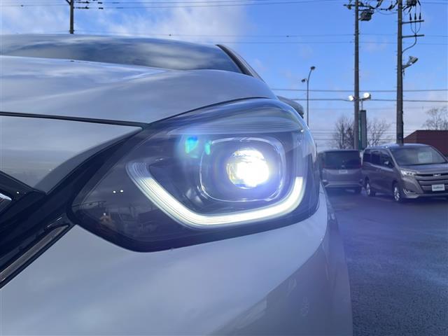 フィット ｅ：ＨＥＶホーム　純正９インチナビ　フルセグ　ＤＶＤ　Ｂｌｕｅｔｏｏｔｈ　前後ドラレコ　ＥＴＣ　Ｂカメ　ＡＣＣ　前後コーナーセンサー　レーンアシスト　ＣＭＢＳ　スマートキー　プッシュスタート　純正ＬＥＤヘッドライト（32枚目）