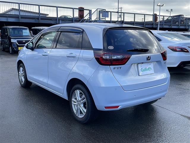 フィット ｅ：ＨＥＶホーム　純正９インチナビ　フルセグ　ＤＶＤ　Ｂｌｕｅｔｏｏｔｈ　前後ドラレコ　ＥＴＣ　Ｂカメ　ＡＣＣ　前後コーナーセンサー　レーンアシスト　ＣＭＢＳ　スマートキー　プッシュスタート　純正ＬＥＤヘッドライト（38枚目）