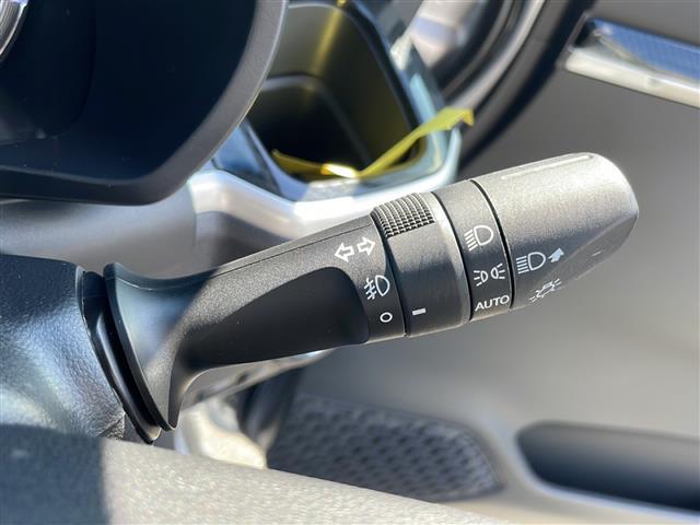 ムーヴ カスタム　Ｘリミテッド　ＳＡＩＩＩ　社外８インチメモリナビ　フルセグ　ＤＶＤ　Ｂｌｕｅｔｏｏｔｈ　前方ドラレコ　バックカメラ　Ｄ席シートヒーター　リアコーナーセンサー　衝突回避支援ブレーキ機能　スマートキー　プッシュスタート　純正マット（11枚目）