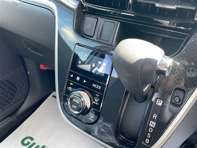 ムーヴ カスタム　Ｘリミテッド　ＳＡＩＩＩ　社外８インチメモリナビ　フルセグ　ＤＶＤ　Ｂｌｕｅｔｏｏｔｈ　前方ドラレコ　バックカメラ　Ｄ席シートヒーター　リアコーナーセンサー　衝突回避支援ブレーキ機能　スマートキー　プッシュスタート　純正マット（12枚目）