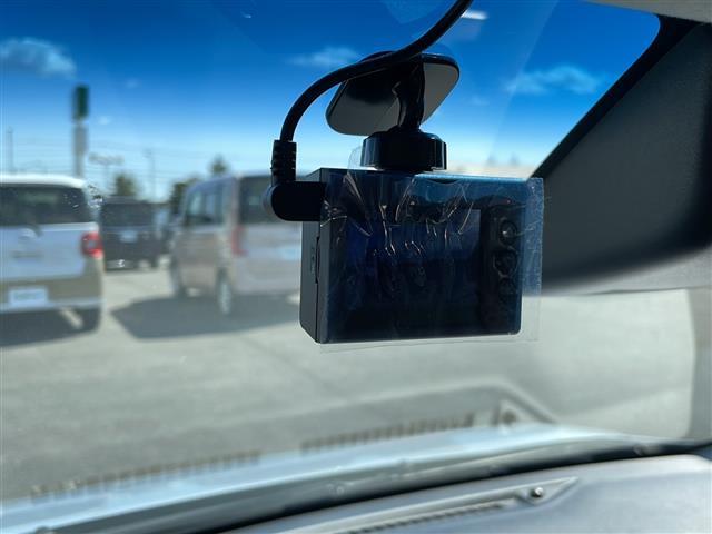 ムーヴ カスタム　Ｘリミテッド　ＳＡＩＩＩ　社外８インチメモリナビ　フルセグ　ＤＶＤ　Ｂｌｕｅｔｏｏｔｈ　前方ドラレコ　バックカメラ　Ｄ席シートヒーター　リアコーナーセンサー　衝突回避支援ブレーキ機能　スマートキー　プッシュスタート　純正マット（16枚目）