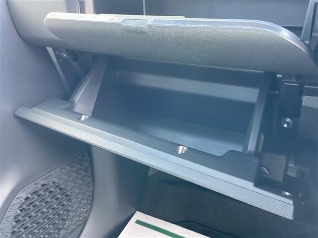 ムーヴ カスタム　Ｘリミテッド　ＳＡＩＩＩ　社外８インチメモリナビ　フルセグ　ＤＶＤ　Ｂｌｕｅｔｏｏｔｈ　前方ドラレコ　バックカメラ　Ｄ席シートヒーター　リアコーナーセンサー　衝突回避支援ブレーキ機能　スマートキー　プッシュスタート　純正マット（19枚目）