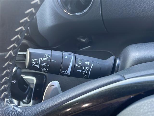 Ｎ－ＢＯＸカスタム Ｇ・Ｌターボホンダセンシング　◆４ＷＤ◆社外ナビ◆ビルトインＥＴＣ◆純正グリル◆両側パワースライドドア◆ハーフレザーシート◆シートヒーター　前席◆純正１５インチＡＷ◆純正フロアマット◆ＭＴモード付ＡＴ◆クルーズコントロール（5枚目）