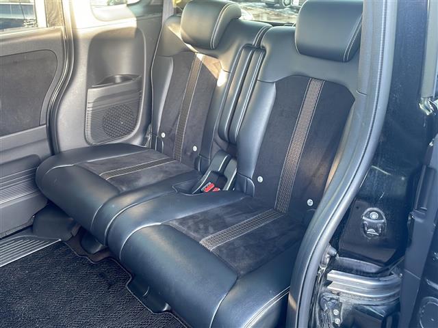 Ｎ－ＢＯＸカスタム Ｇ・Ｌターボホンダセンシング　◆４ＷＤ◆社外ナビ◆ビルトインＥＴＣ◆純正グリル◆両側パワースライドドア◆ハーフレザーシート◆シートヒーター　前席◆純正１５インチＡＷ◆純正フロアマット◆ＭＴモード付ＡＴ◆クルーズコントロール（19枚目）