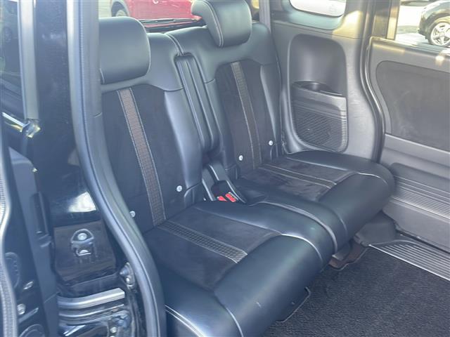 Ｎ－ＢＯＸカスタム Ｇ・Ｌターボホンダセンシング　◆４ＷＤ◆社外ナビ◆ビルトインＥＴＣ◆純正グリル◆両側パワースライドドア◆ハーフレザーシート◆シートヒーター　前席◆純正１５インチＡＷ◆純正フロアマット◆ＭＴモード付ＡＴ◆クルーズコントロール（20枚目）