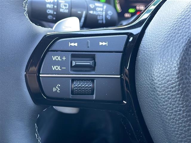 ZR-V e:HEV Z ◆4WD◆ワンオーナー◆寒冷地仕様◆純正ナビ◆純正ドライブレコーダー 前のみ◆ビルトインETC2.0◆アラウンドビューモニター◆バックカメラ◆レザーシート◆パワーシート 前席◆シートヒーター(8枚目)