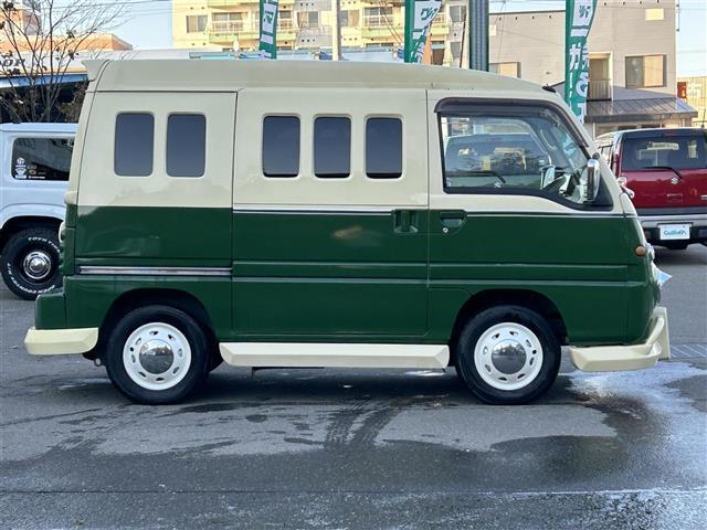 ドミンゴ アラジン ☆ワーゲンバス仕様☆ベッドキット☆ポータブルシンク☆100Vコンパクトインバーター☆社外ポータブルメモリナビ☆ワンセグTV☆社外CD/MDチューナー(4枚目)