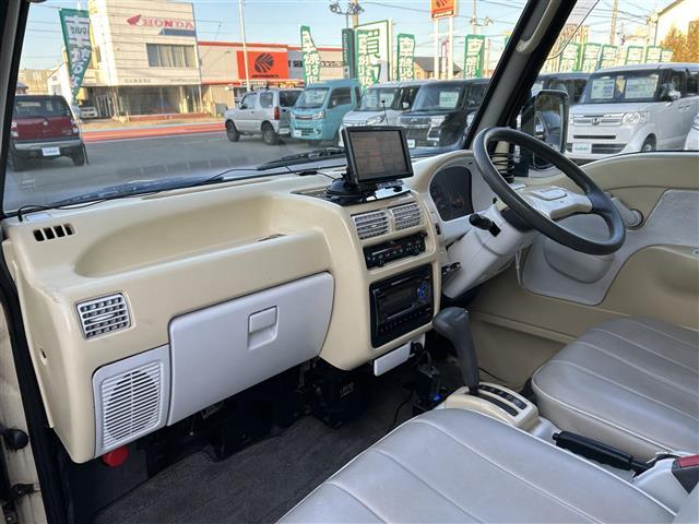 ドミンゴ アラジン ☆ワーゲンバス仕様☆ベッドキット☆ポータブルシンク☆100Vコンパクトインバーター☆社外ポータブルメモリナビ☆ワンセグTV☆社外CD/MDチューナー(12枚目)