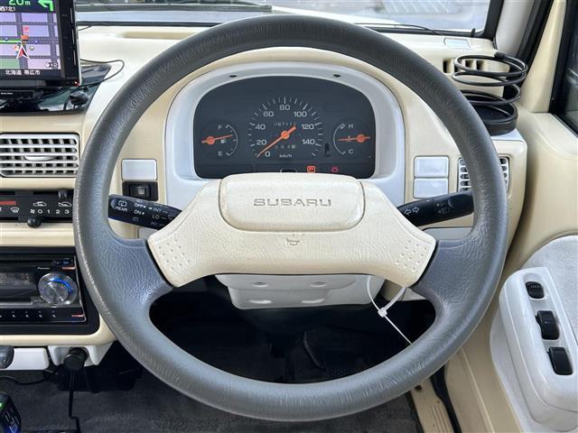 ドミンゴ アラジン ☆ワーゲンバス仕様☆ベッドキット☆ポータブルシンク☆100Vコンパクトインバーター☆社外ポータブルメモリナビ☆ワンセグTV☆社外CD/MDチューナー(17枚目)