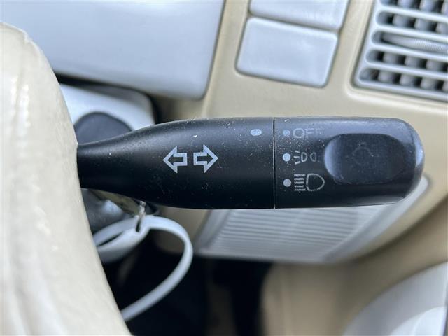 ドミンゴ アラジン ☆ワーゲンバス仕様☆ベッドキット☆ポータブルシンク☆100Vコンパクトインバーター☆社外ポータブルメモリナビ☆ワンセグTV☆社外CD/MDチューナー(20枚目)