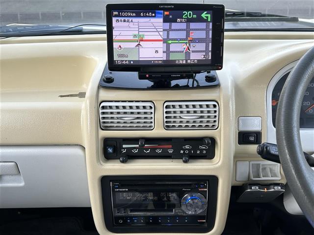 ドミンゴ アラジン ☆ワーゲンバス仕様☆ベッドキット☆ポータブルシンク☆100Vコンパクトインバーター☆社外ポータブルメモリナビ☆ワンセグTV☆社外CD/MDチューナー(21枚目)