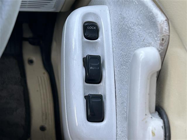 ドミンゴ アラジン ☆ワーゲンバス仕様☆ベッドキット☆ポータブルシンク☆100Vコンパクトインバーター☆社外ポータブルメモリナビ☆ワンセグTV☆社外CD/MDチューナー(29枚目)