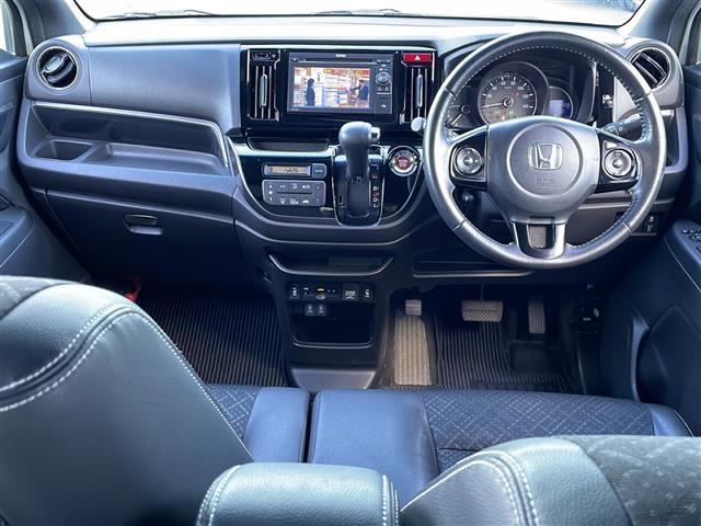 Ｎ－ＷＧＮカスタム Ｇ・Ｌパッケージ　４ＷＤ　純正ディスプレイオーディオ　ワンセグ／ＣＤ／ＵＳＢ／ラジオ　バックカメラ　アルミ付スタッドレスタイヤ積込　シティブレーキアシスト　クルーズコントロール　ステアリングスイッチ（2枚目）