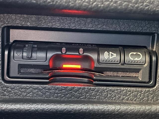 エクストレイル ２０Ｘｔ　純正ナビ　バックＣ　フルセグ　ＤＶＤ再生　Ｂｌｕｅｔｏｏｔｈ再生　カプロンシート　全席シートヒーター　ハイパールーフレール　ビルドインＥＴＣ　オートライト　ヒルディセントコントロール　１７ＡＷ（4枚目）