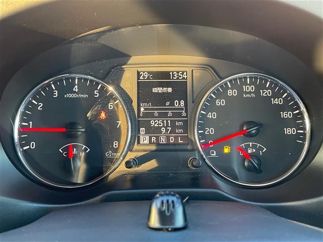 エクストレイル ２０Ｘｔ　純正ナビ　バックＣ　フルセグ　ＤＶＤ再生　Ｂｌｕｅｔｏｏｔｈ再生　カプロンシート　全席シートヒーター　ハイパールーフレール　ビルドインＥＴＣ　オートライト　ヒルディセントコントロール　１７ＡＷ（8枚目）