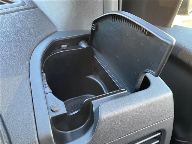 エクストレイル ２０Ｘｔ　純正ナビ　バックＣ　フルセグ　ＤＶＤ再生　Ｂｌｕｅｔｏｏｔｈ再生　カプロンシート　全席シートヒーター　ハイパールーフレール　ビルドインＥＴＣ　オートライト　ヒルディセントコントロール　１７ＡＷ（14枚目）