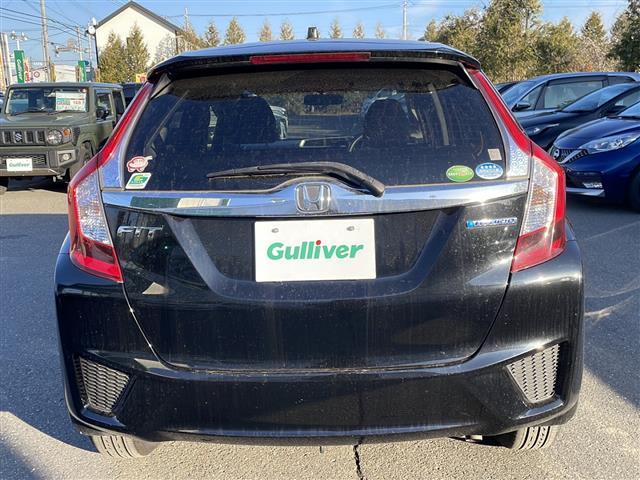 フィットハイブリッド Ｆパッケージ　４ＷＤ　純正オーディオ　ＣＤ／ラジオ／ＵＳＢ／ＡＵＸ　ワイパーデアイザー　ＬＥＤヘッドライト　ミラーヒーター　ＥＴＣ　フロアマット　ドアバイザー（38枚目）