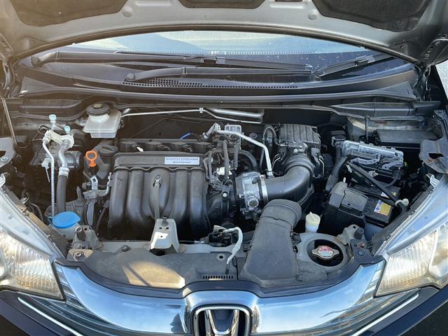 フィットハイブリッド Ｆパッケージ　４ＷＤ　純正オーディオ　ＣＤ／ラジオ／ＵＳＢ／ＡＵＸ　ワイパーデアイザー　ＬＥＤヘッドライト　ミラーヒーター　ＥＴＣ　フロアマット　ドアバイザー（42枚目）