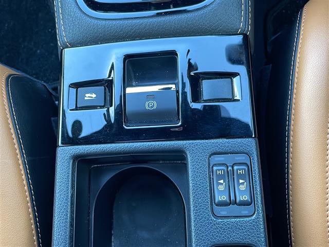 WRX S4 スポルヴィータ 純正ナビ(FM,AM,フルセグ BT,CD,DVD,SD) サンルーフ ETC クルーズコントロール追従有 メモリーシートD席 レザーシート シートヒーター前席 パワーリアゲート パドルシフト(18枚目)