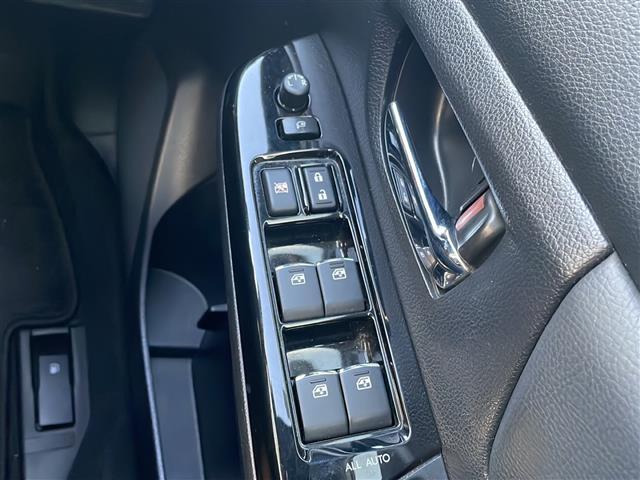 WRX S4 スポルヴィータ 純正ナビ(FM,AM,フルセグ BT,CD,DVD,SD) サンルーフ ETC クルーズコントロール追従有 メモリーシートD席 レザーシート シートヒーター前席 パワーリアゲート パドルシフト(19枚目)