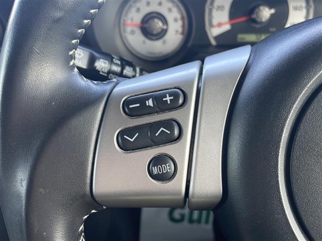 ＦＪクルーザー ファイナルエディション　ＴＲＤフロントスキッドプレート　ＴＲＤマフラー　ＧＩＧＥＡＲリアラダー　ルーフキャリア　社外ＬＥＤヘッドライト　社外バイカラーＬＥＤフォグランプ　社外ステアリング　社外ＳＤナビ（11枚目）