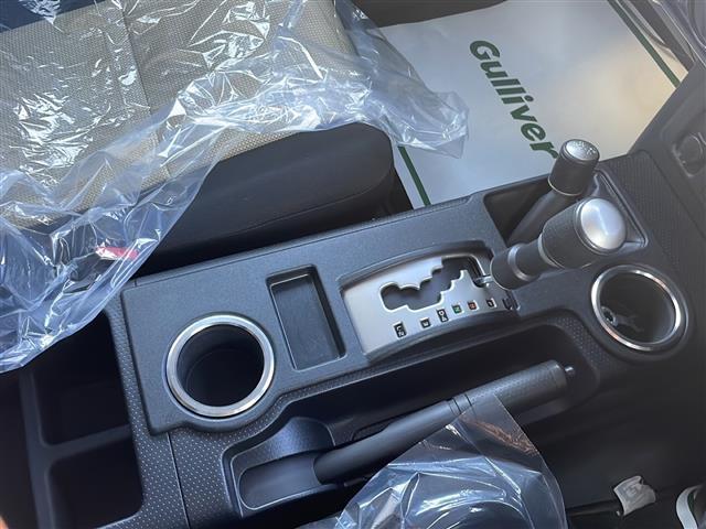 ＦＪクルーザー ファイナルエディション　ＴＲＤフロントスキッドプレート　ＴＲＤマフラー　ＧＩＧＥＡＲリアラダー　ルーフキャリア　社外ＬＥＤヘッドライト　社外バイカラーＬＥＤフォグランプ　社外ステアリング　社外ＳＤナビ（15枚目）