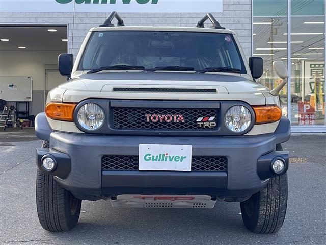 ＦＪクルーザー ファイナルエディション　ＴＲＤフロントスキッドプレート　ＴＲＤマフラー　ＧＩＧＥＡＲリアラダー　ルーフキャリア　社外ＬＥＤヘッドライト　社外バイカラーＬＥＤフォグランプ　社外ステアリング　社外ＳＤナビ（30枚目）