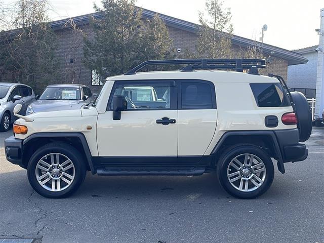 ＦＪクルーザー ファイナルエディション　ＴＲＤフロントスキッドプレート　ＴＲＤマフラー　ＧＩＧＥＡＲリアラダー　ルーフキャリア　社外ＬＥＤヘッドライト　社外バイカラーＬＥＤフォグランプ　社外ステアリング　社外ＳＤナビ（33枚目）