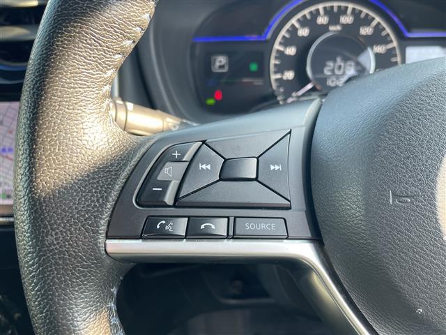 ノート e-パワーオーテック FOUR 4WD ワンオーナー 純正SDナビ フルセグ/CD/DVD/BT/ラジオ アラウンドビューカメラ インテリジェントルームミラー クルーズコントロール 衝突軽減ブレーキ レーンキープアシスト(12枚目)