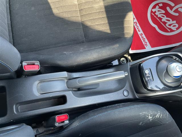 ノート e-パワーオーテック FOUR 4WD ワンオーナー 純正SDナビ フルセグ/CD/DVD/BT/ラジオ アラウンドビューカメラ インテリジェントルームミラー クルーズコントロール 衝突軽減ブレーキ レーンキープアシスト(16枚目)