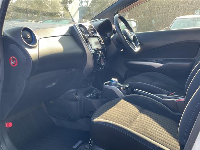 ノート e-パワーオーテック FOUR 4WD ワンオーナー 純正SDナビ フルセグ/CD/DVD/BT/ラジオ アラウンドビューカメラ インテリジェントルームミラー クルーズコントロール 衝突軽減ブレーキ レーンキープアシスト(23枚目)