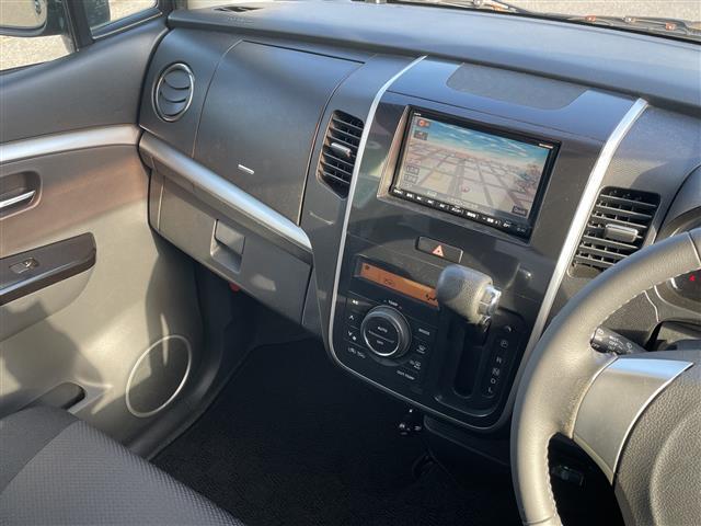 ワゴンＲスティングレー Ｘ　４ＷＤ　社外ナビ　フルセグ／ＣＤ／ＤＶＤ／ラジオ　プッシュスタート　シートヒーター　ＨＩＤヘッドライト　フォグランプ　ＥＴＣ　アームレスト　フロアマット　ドアバイザー（7枚目）