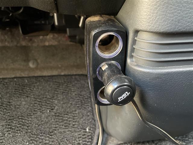 ワゴンＲスティングレー Ｘ　４ＷＤ　社外ナビ　フルセグ／ＣＤ／ＤＶＤ／ラジオ　プッシュスタート　シートヒーター　ＨＩＤヘッドライト　フォグランプ　ＥＴＣ　アームレスト　フロアマット　ドアバイザー（13枚目）