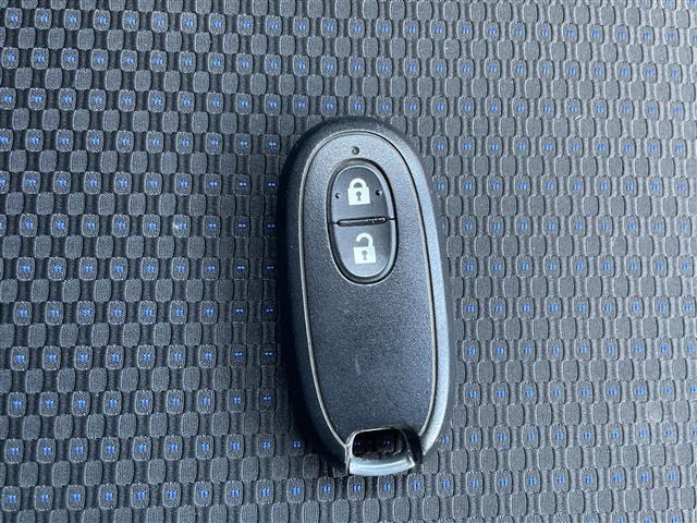 ワゴンＲスティングレー Ｘ　４ＷＤ　社外ナビ　フルセグ／ＣＤ／ＤＶＤ／ラジオ　プッシュスタート　シートヒーター　ＨＩＤヘッドライト　フォグランプ　ＥＴＣ　アームレスト　フロアマット　ドアバイザー（17枚目）