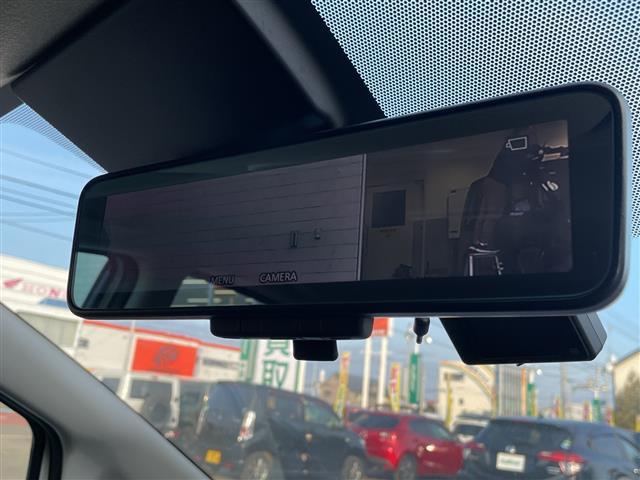 ノート e-パワー B FOUR 4WD 社外ナビ ワンセグ/CD/DVD/BT/ラジオ アラウンドビューカメラ デジタルインナーミラー エマージェンシーブレーキ レーンキープアシスト プッシュスタート スマートキー(3枚目)