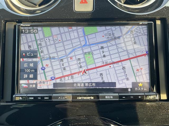 ノート e-パワー B FOUR 4WD 社外ナビ ワンセグ/CD/DVD/BT/ラジオ アラウンドビューカメラ デジタルインナーミラー エマージェンシーブレーキ レーンキープアシスト プッシュスタート スマートキー(5枚目)