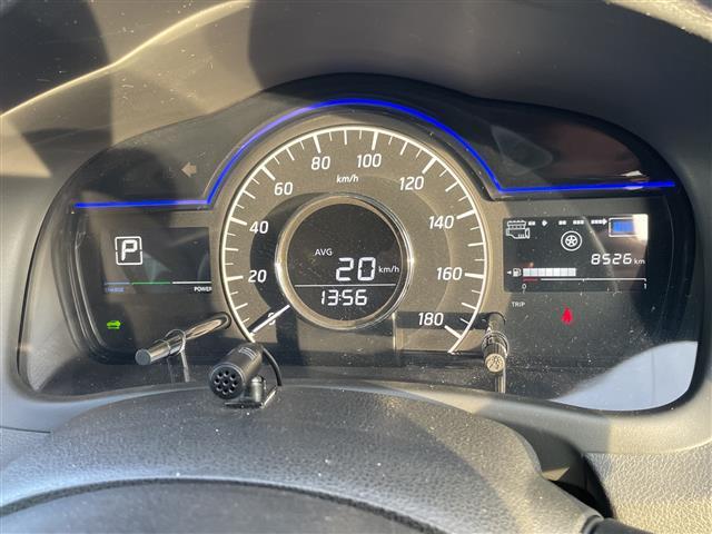 ノート e-パワー B FOUR 4WD 社外ナビ ワンセグ/CD/DVD/BT/ラジオ アラウンドビューカメラ デジタルインナーミラー エマージェンシーブレーキ レーンキープアシスト プッシュスタート スマートキー(8枚目)