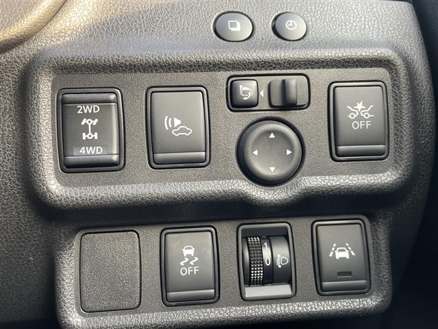 ノート e-パワー B FOUR 4WD 社外ナビ ワンセグ/CD/DVD/BT/ラジオ アラウンドビューカメラ デジタルインナーミラー エマージェンシーブレーキ レーンキープアシスト プッシュスタート スマートキー(9枚目)