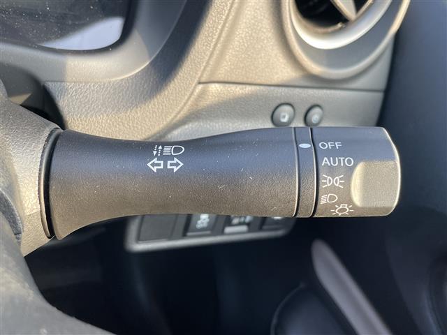 ノート e-パワー B FOUR 4WD 社外ナビ ワンセグ/CD/DVD/BT/ラジオ アラウンドビューカメラ デジタルインナーミラー エマージェンシーブレーキ レーンキープアシスト プッシュスタート スマートキー(15枚目)