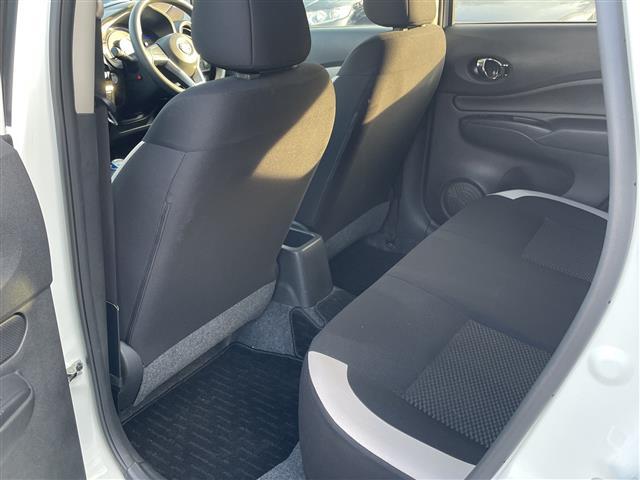 ノート e-パワー B FOUR 4WD 社外ナビ ワンセグ/CD/DVD/BT/ラジオ アラウンドビューカメラ デジタルインナーミラー エマージェンシーブレーキ レーンキープアシスト プッシュスタート スマートキー(27枚目)