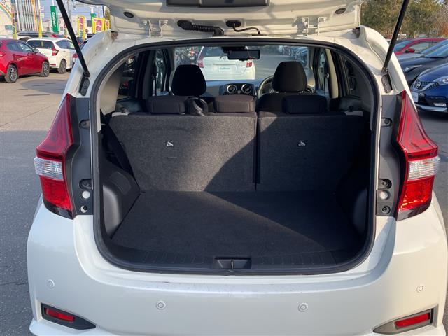 ノート e-パワー B FOUR 4WD 社外ナビ ワンセグ/CD/DVD/BT/ラジオ アラウンドビューカメラ デジタルインナーミラー エマージェンシーブレーキ レーンキープアシスト プッシュスタート スマートキー(28枚目)