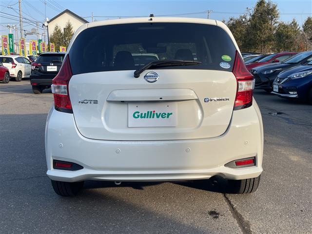 ノート e-パワー B FOUR 4WD 社外ナビ ワンセグ/CD/DVD/BT/ラジオ アラウンドビューカメラ デジタルインナーミラー エマージェンシーブレーキ レーンキープアシスト プッシュスタート スマートキー(31枚目)