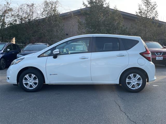 ノート e-パワー B FOUR 4WD 社外ナビ ワンセグ/CD/DVD/BT/ラジオ アラウンドビューカメラ デジタルインナーミラー エマージェンシーブレーキ レーンキープアシスト プッシュスタート スマートキー(33枚目)