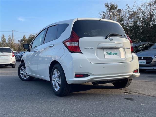 ノート e-パワー B FOUR 4WD 社外ナビ ワンセグ/CD/DVD/BT/ラジオ アラウンドビューカメラ デジタルインナーミラー エマージェンシーブレーキ レーンキープアシスト プッシュスタート スマートキー(36枚目)